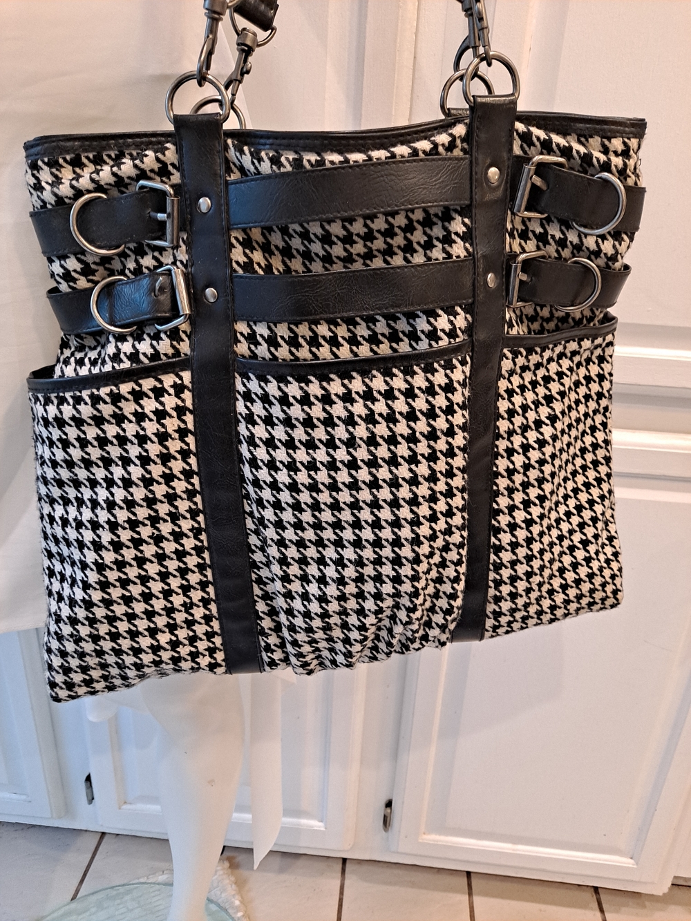 Vintage Y2k Black & White Houndstooth Wool Blend Tote w/Buckle Straps & Pockets - Picture 2 of 12